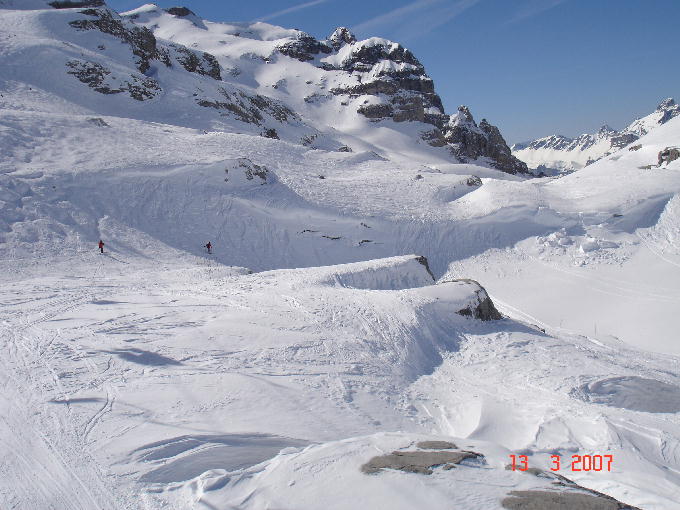 Skiing at Lindars Nord above Flaine